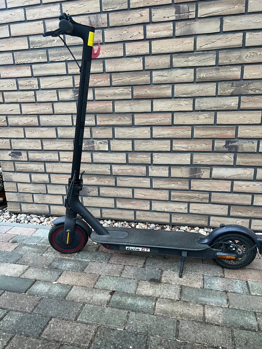 Koloběžka Xiaomi Scooter Pro 2