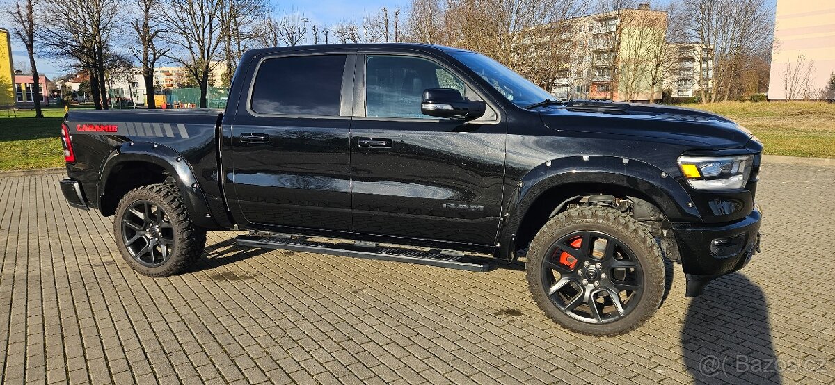 DODGE RAM LARAMIE 2020 5.7 HEMI 4X4