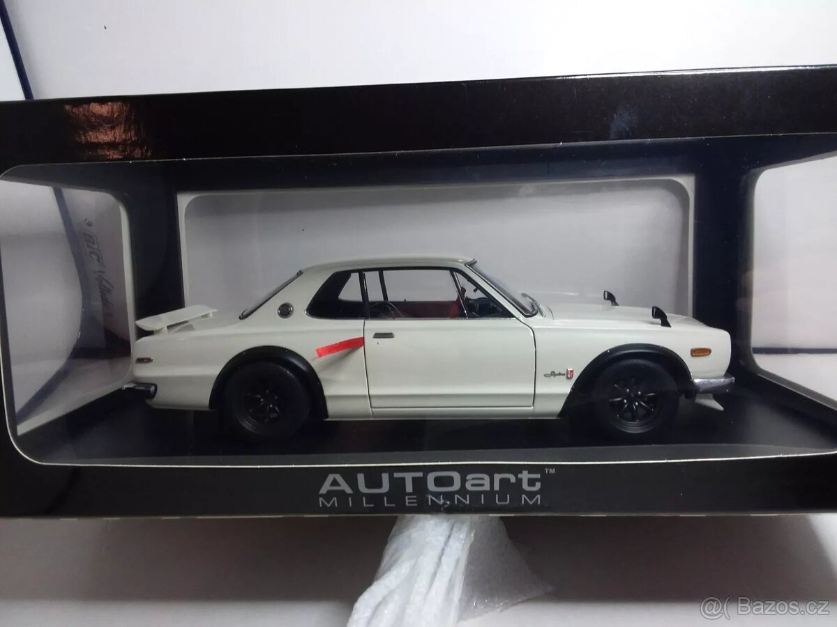 AUTOART 1:18 NISSAN