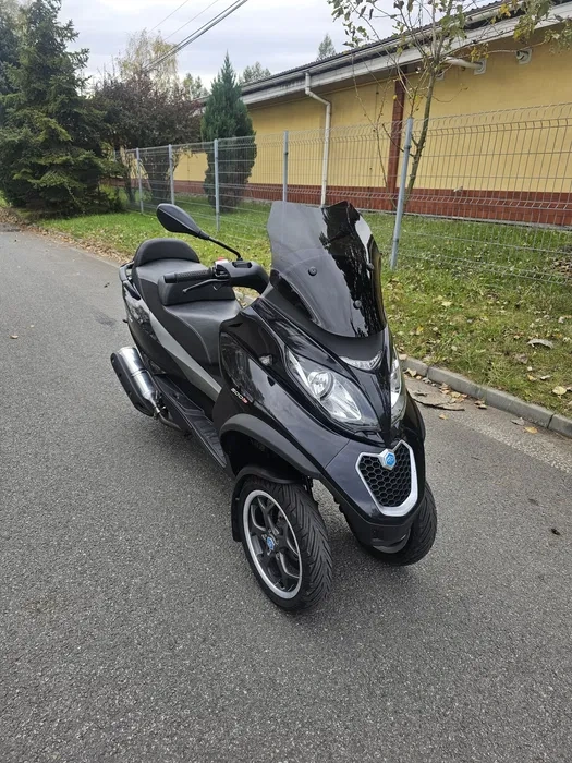 Piaggio MP3 500