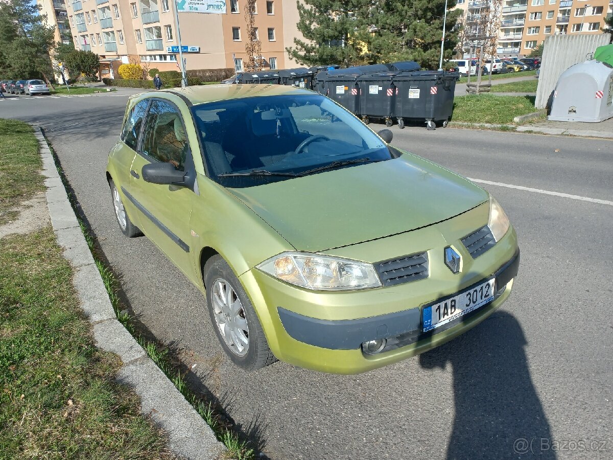 Pronajmu Renault Megane 1,4 benzín, 2003, KLIMA