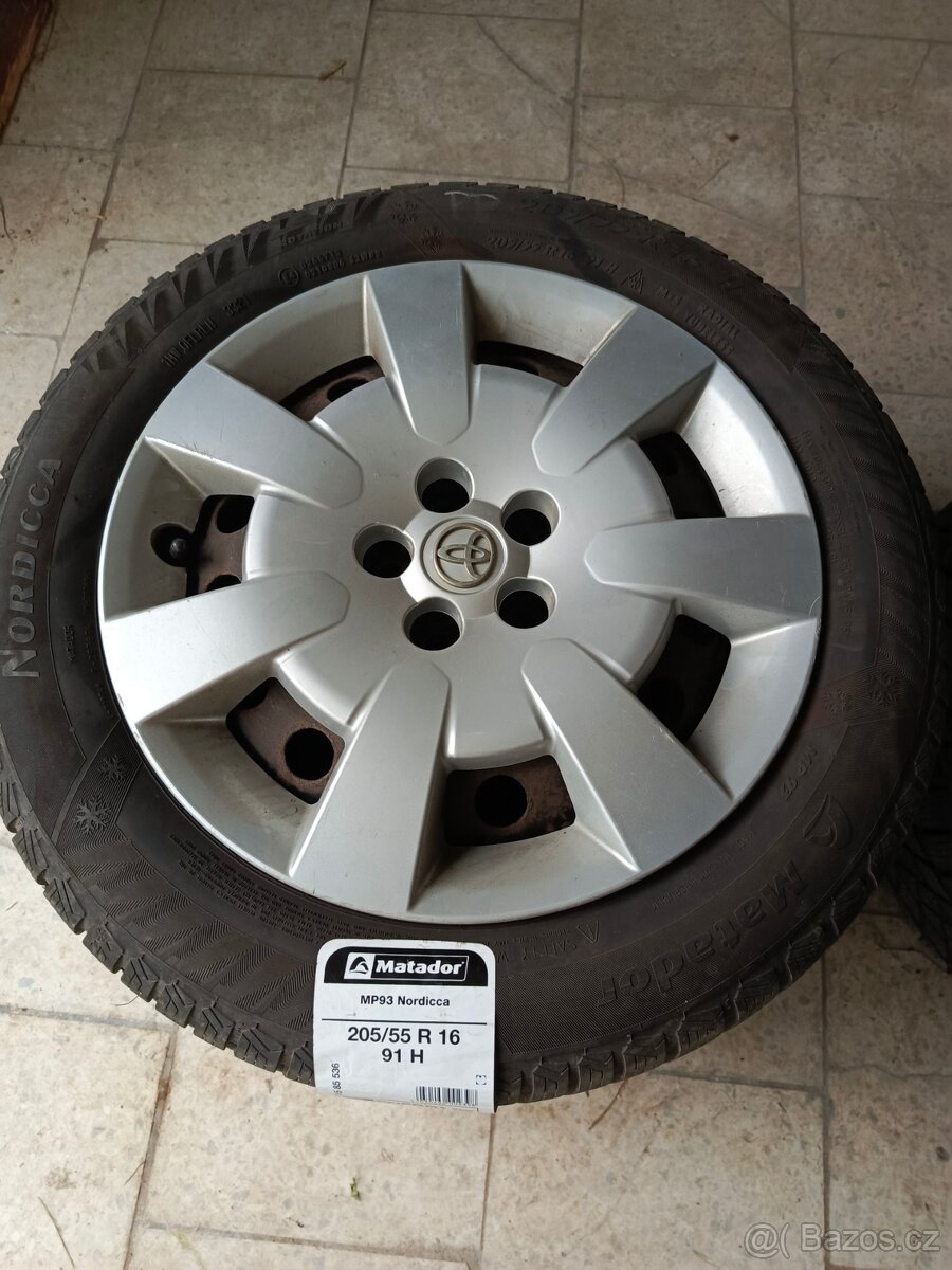 Pneu 205/55 R16