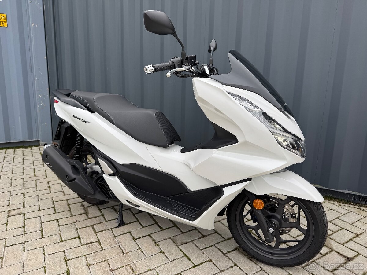 Honda PCX 125 ZÁRUKA 1.CZ DPH