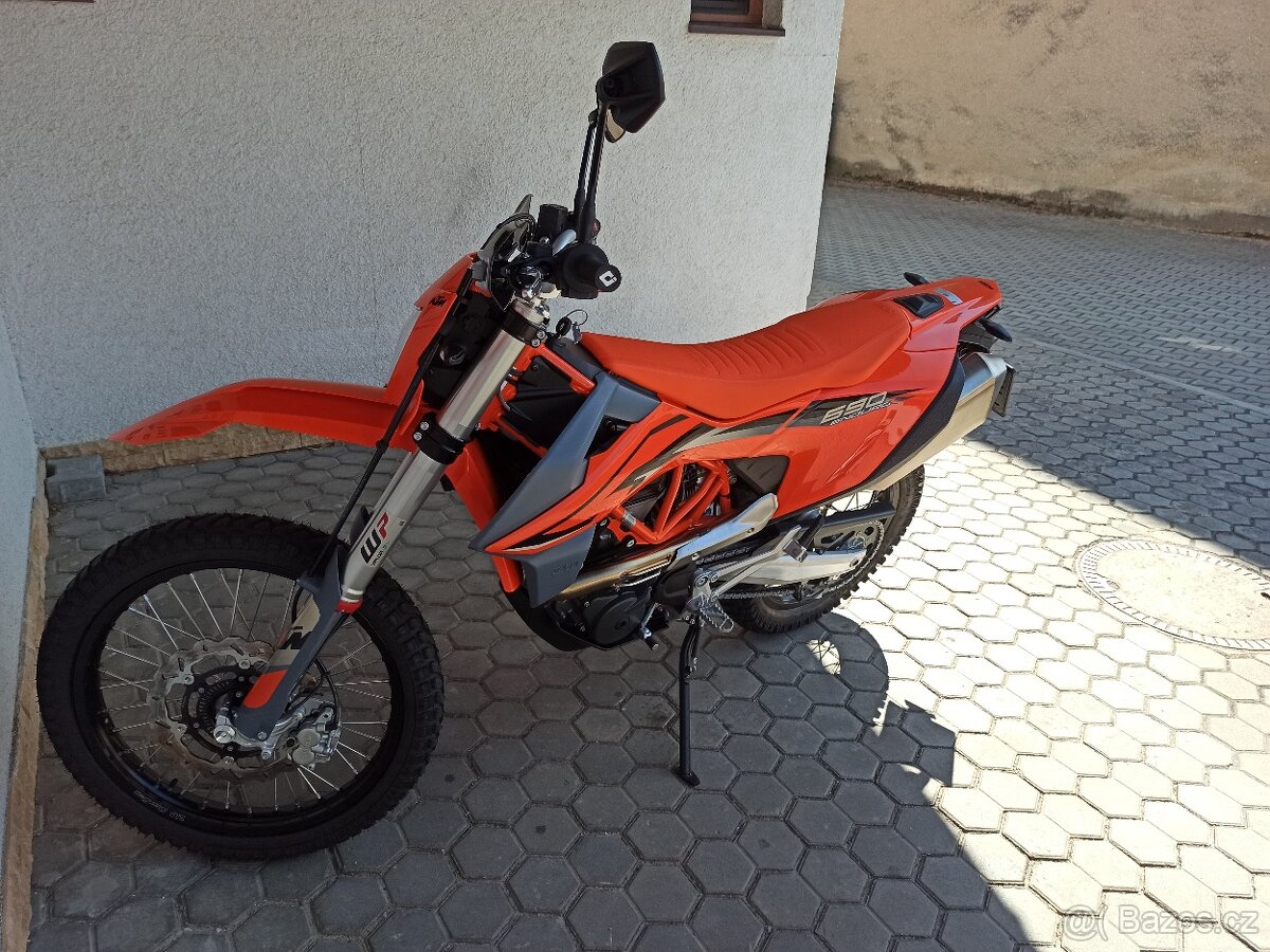 KTM 690 Enduro R 2024