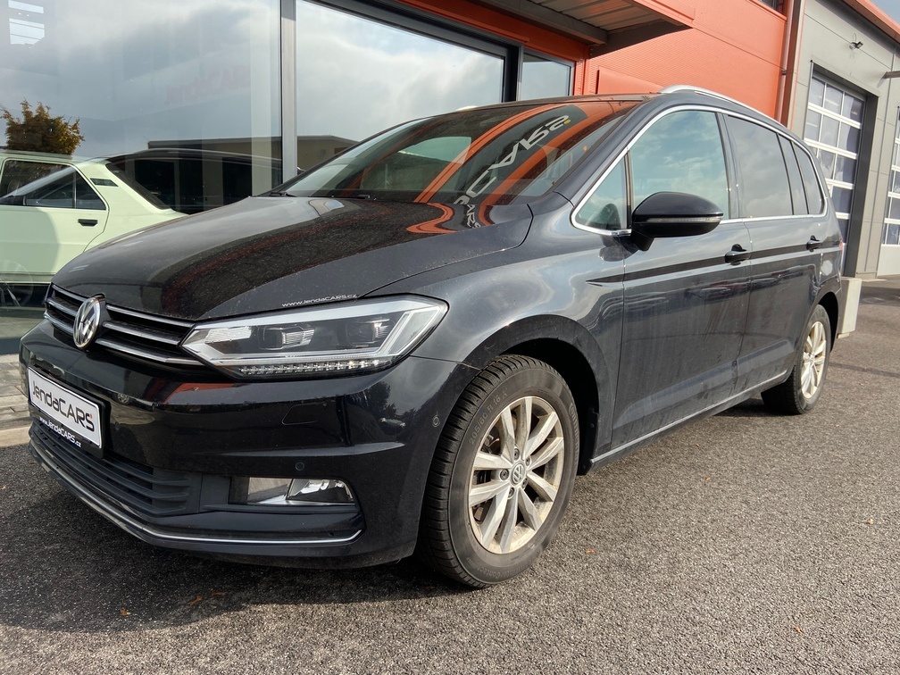 VW Touran 2.0 Tdi 110kW masážní sedačky