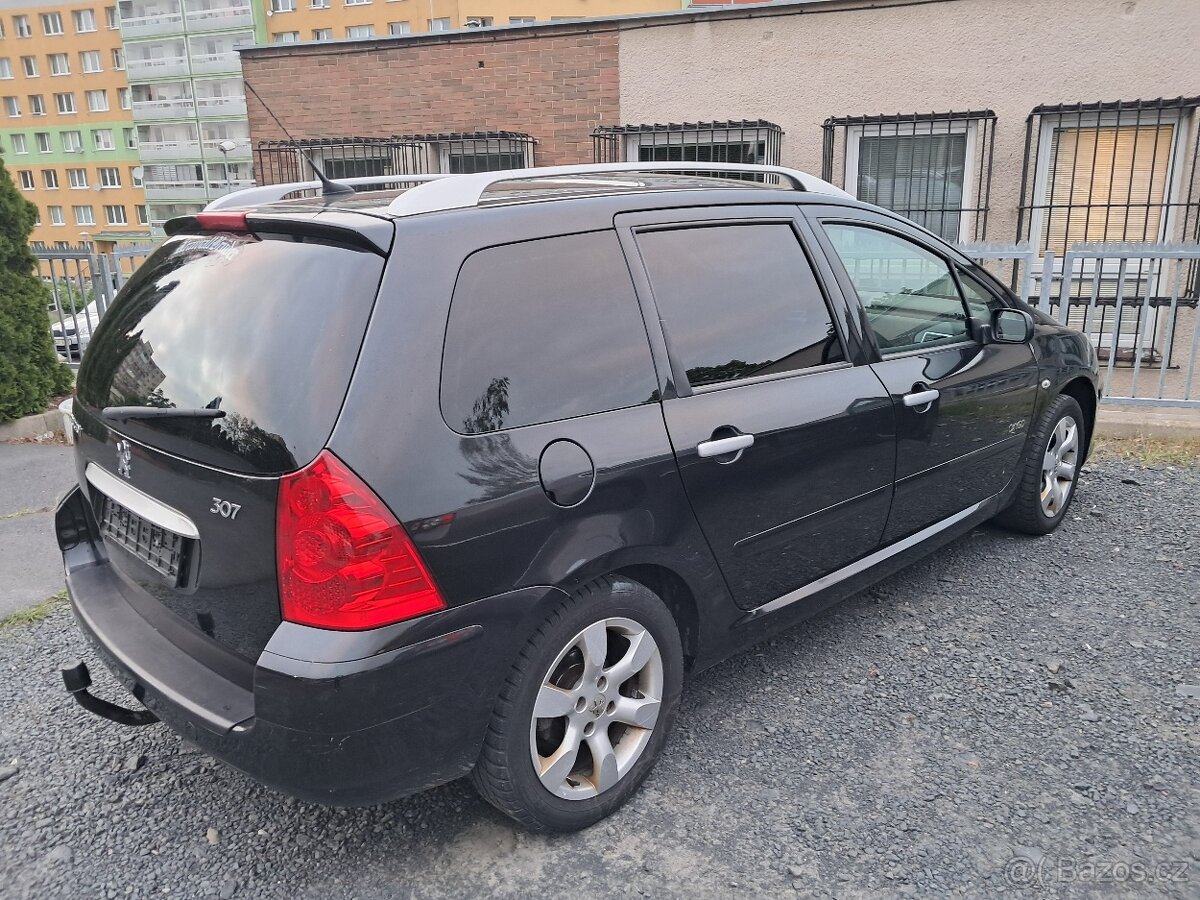 Peugeot 307  NEPOJÍZDNÉ 