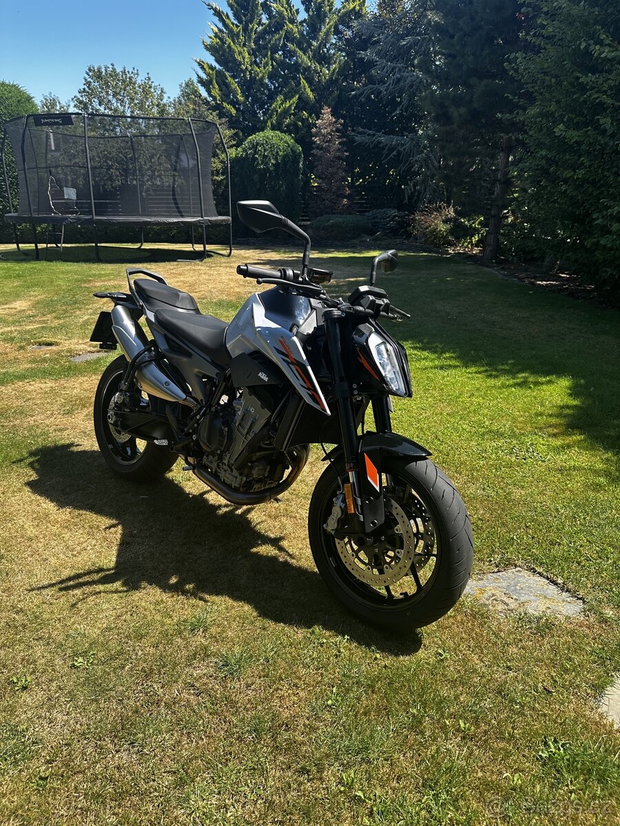 KTM DUKE 790 2024