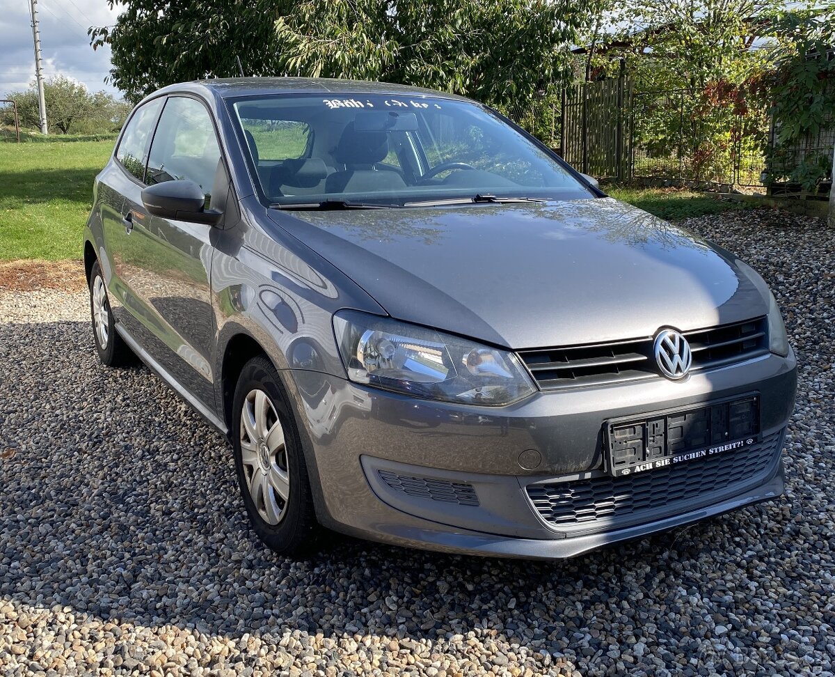 VW POLO 6R 1.2 12V - KLIMATIZACE, TEMPOMAT