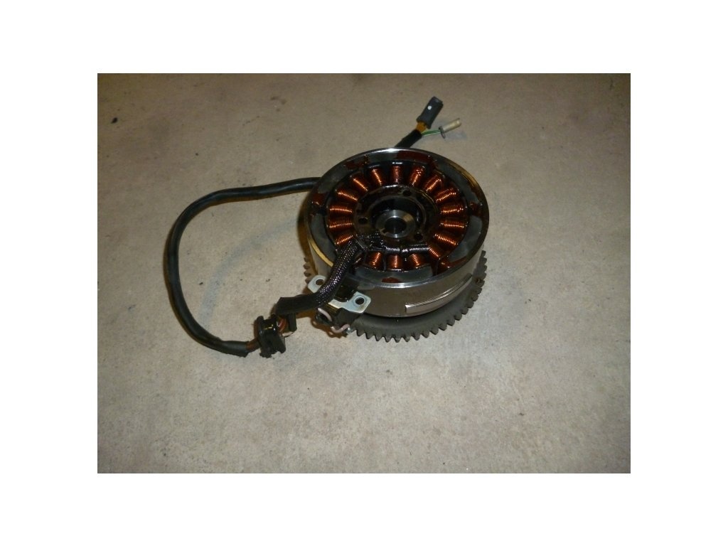 Suzuki Burgman 125, 150. Stator + rotor + volnoběžka.