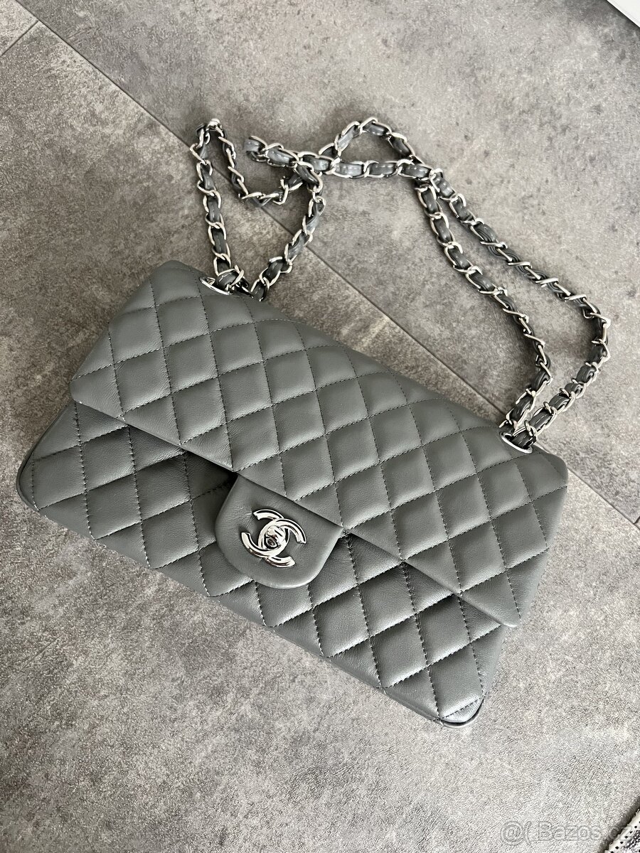 chanel double flap