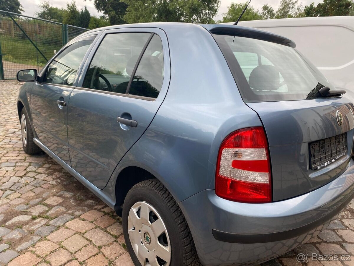 benzínová Škoda Fabia 1 1.2i  3/2007  128000km hezké auto