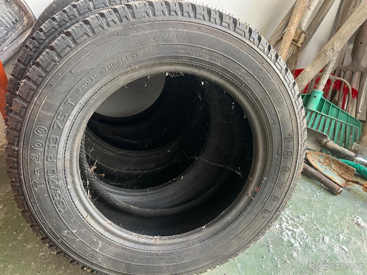 Prodám pneumatiky Trayal 155/70R13 75T