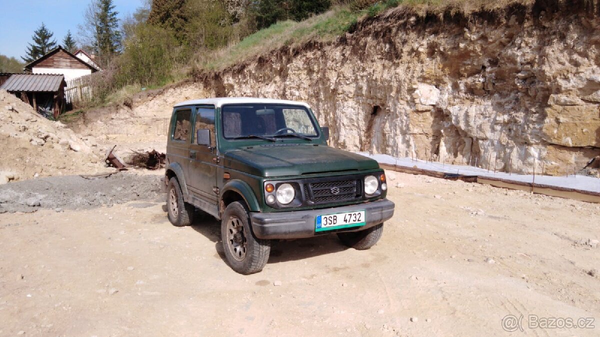 Terénní vozy především Suzuki jimny samurai Vitara