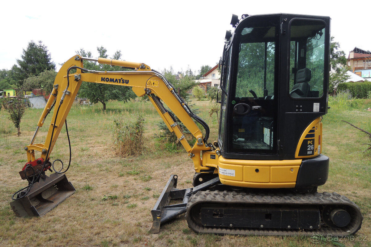 Minibagr, rypadlo Komatsu PC26 pronajmu od 700,-Kč/Mth.