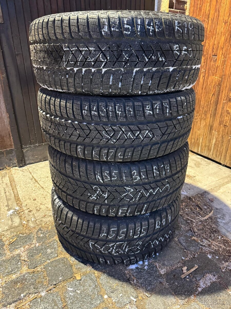 225/40 r19 a 255/35 r19 Pirelli.