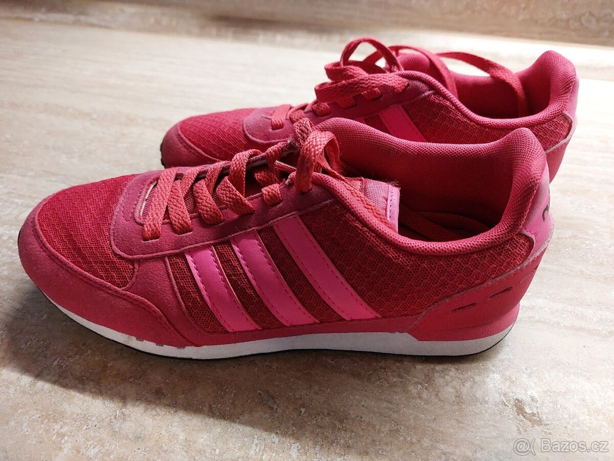 Prodam Adidas vel UK4