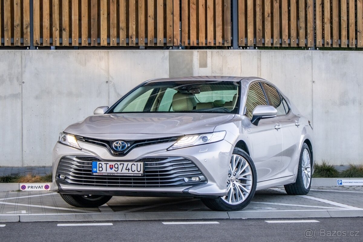 Toyota Camry 2.5 Hybrid 160 kW EXECUTIVE