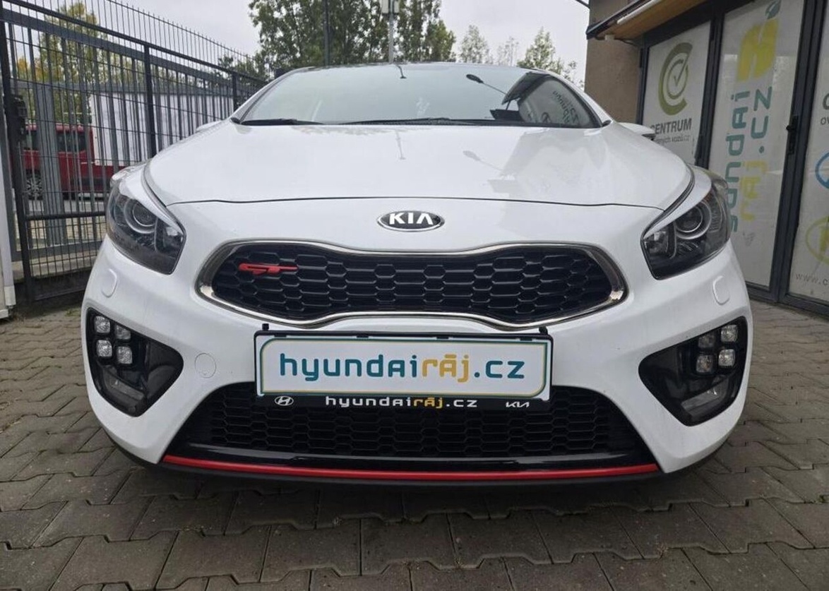 Kia Cee´d 1.6-1.maj.-NAVI-KAMERA