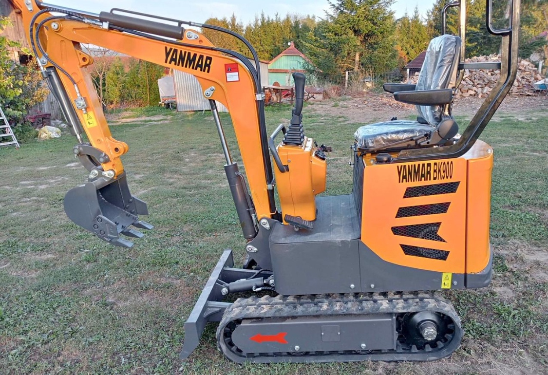 2024 Pasový minibagr - YANMAR BK900