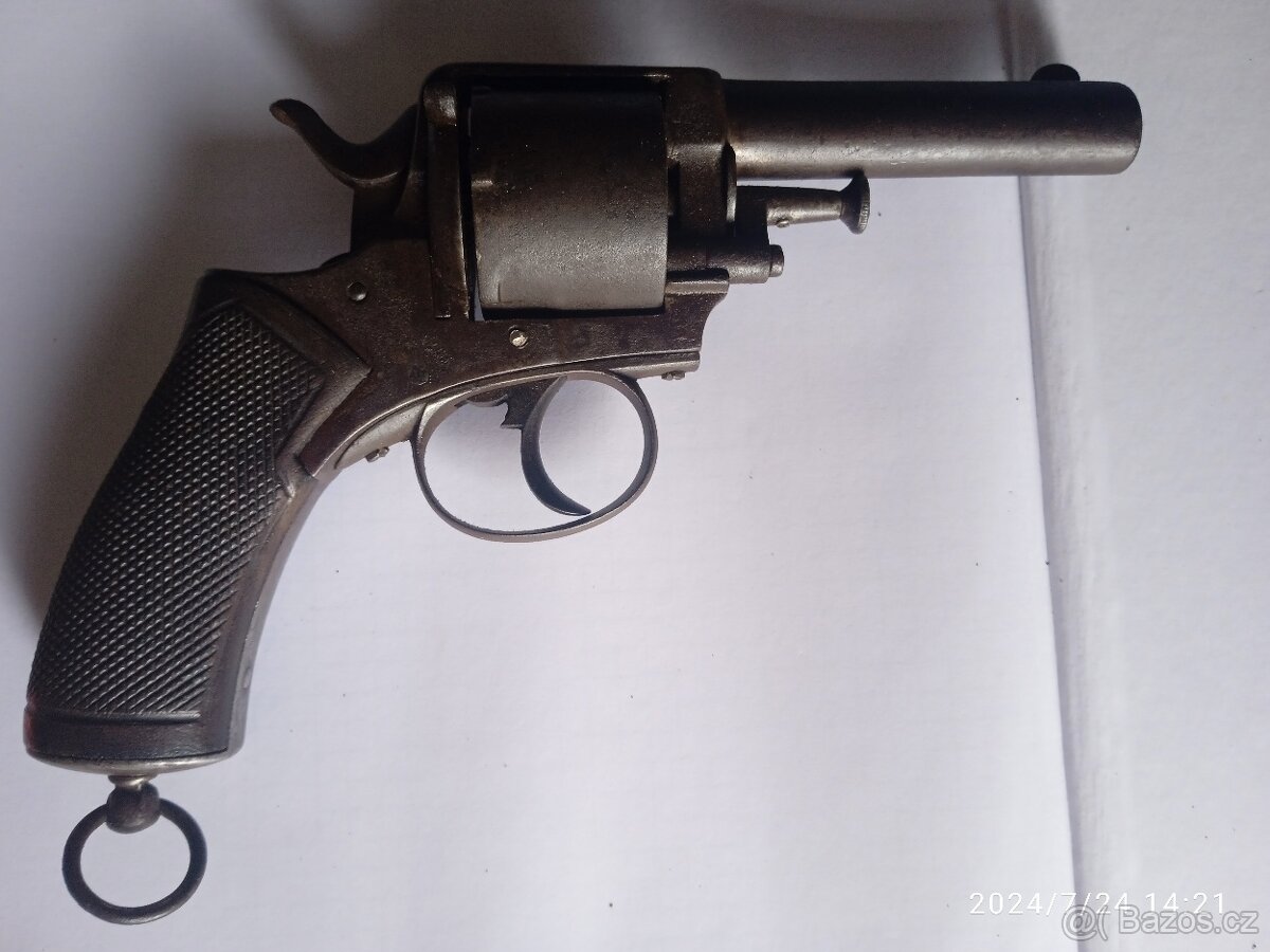 Revolver  cal.380 vyroben do r.1890