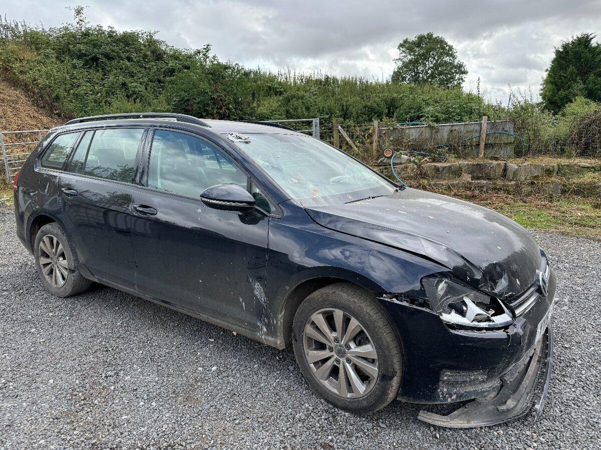 Veškeré náhradní díly z vozu VW Golf 7 Variant 1,6 TDI 2015