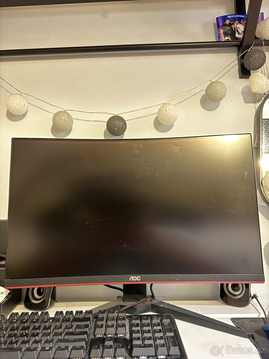 Aoc zaobleny monitor