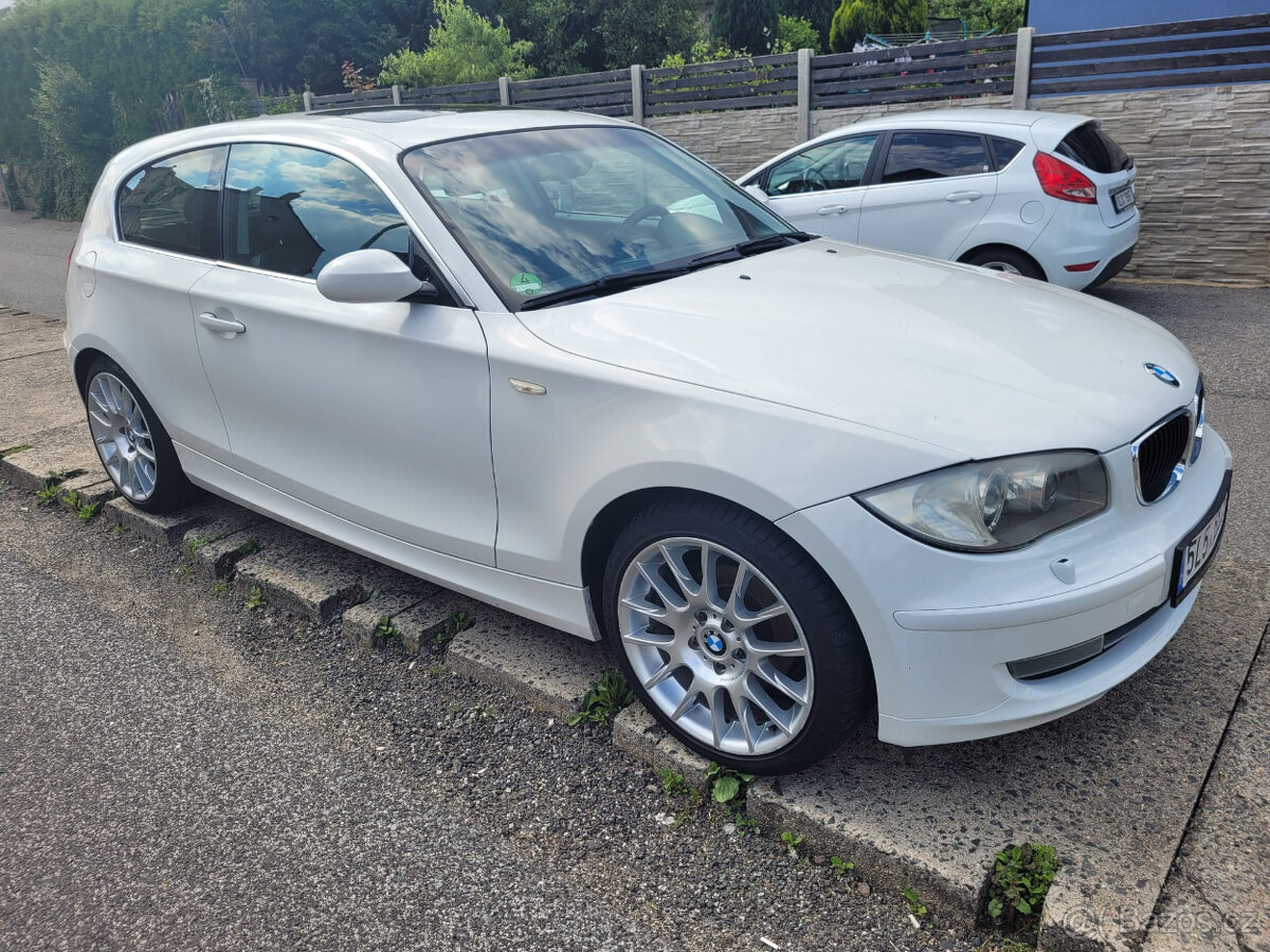 Krásné BMW 118d E81 3 dveře. Nové rozvody, Šíbr, XENON