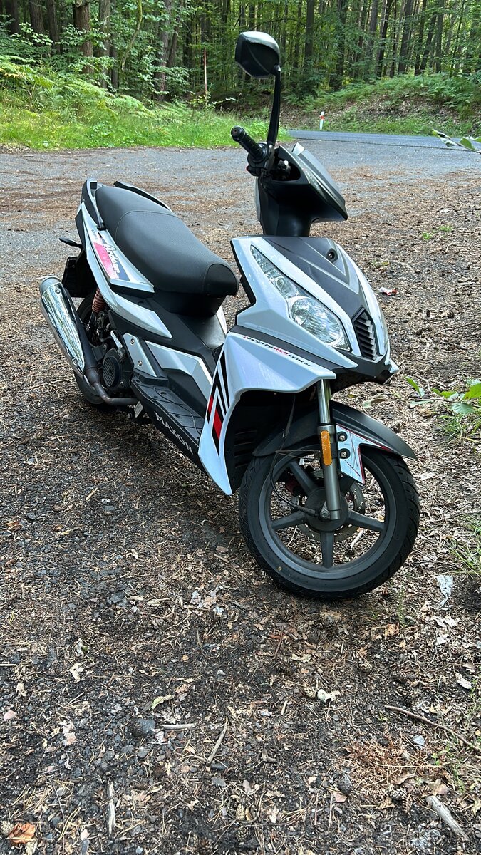 Maxon Ardour 125 ccm, garážován, ŘP sk.B