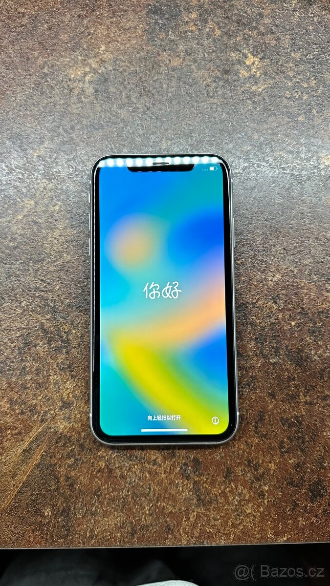 iPhone XR 64gb bílý, top stav, nepoškozený