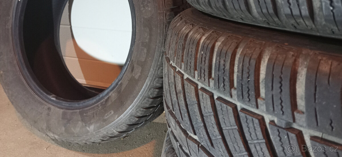 Sada celoročních pneu 215/60 R16