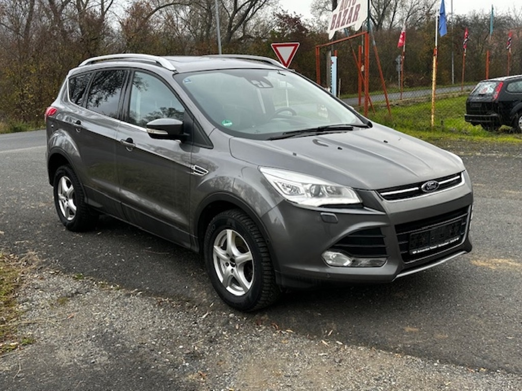 Ford Kuga 2.0TDCi 4x4, automat, r.2014, 1.Maj. serviska, STK