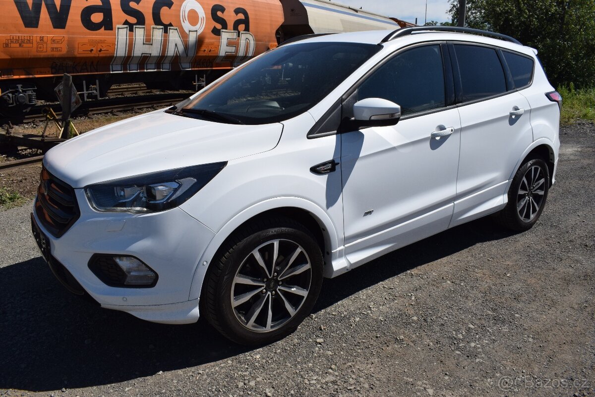 FORD KUGA 2,0 TDCI 4x4 PLNÁ VÝBAVA,TOP STAV