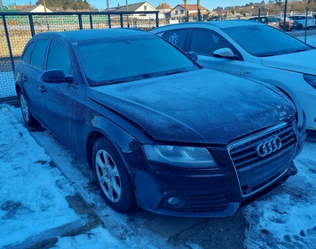 Vůz na náhradní díly Audi A4 8B 8K avant 2010 CAGC LLM LY9B