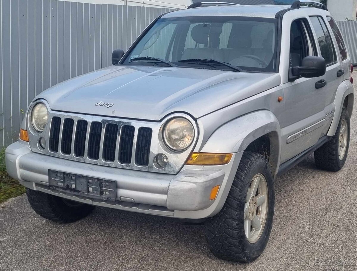 Rozprodám Jeep Cherokee KJ 2.8 crd 120kw automat FACELIFT