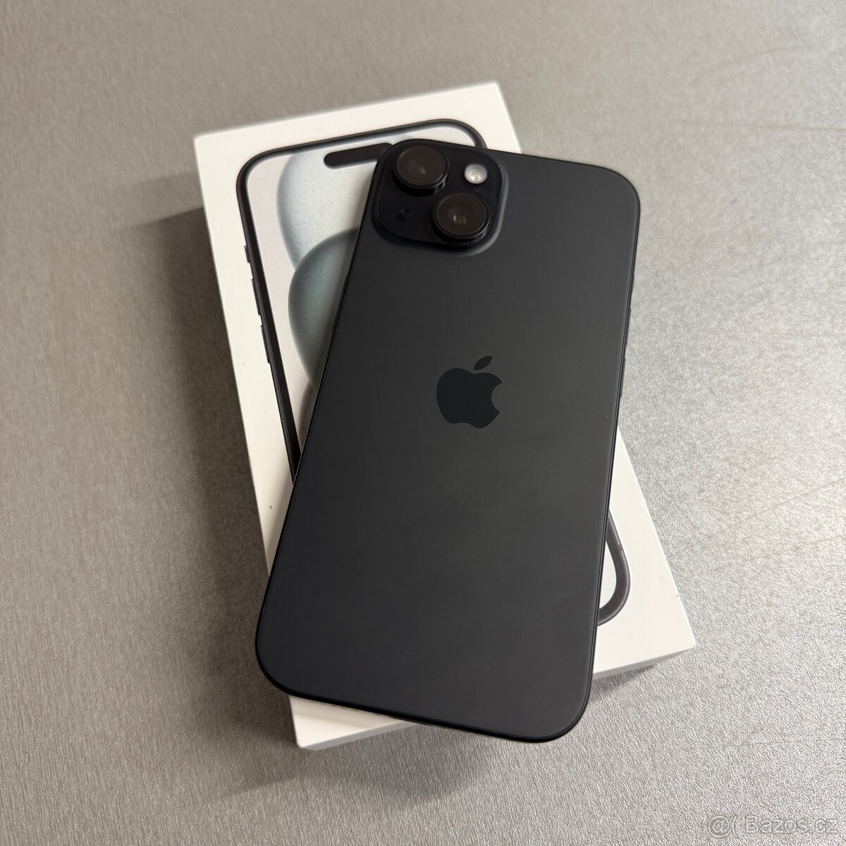 Pouze rozbalený iPhone 15 128GB v černé barvě