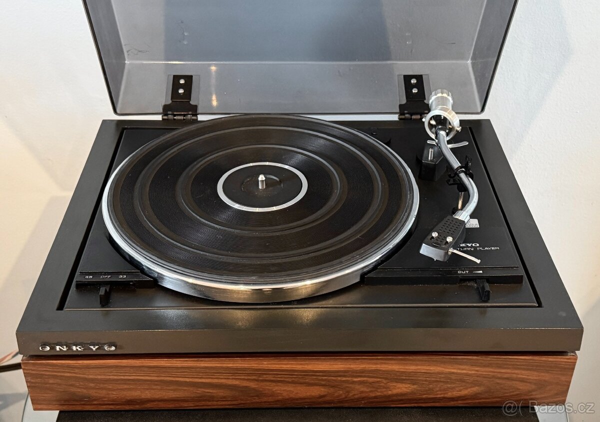 Onkyo Y-100 Gramofon