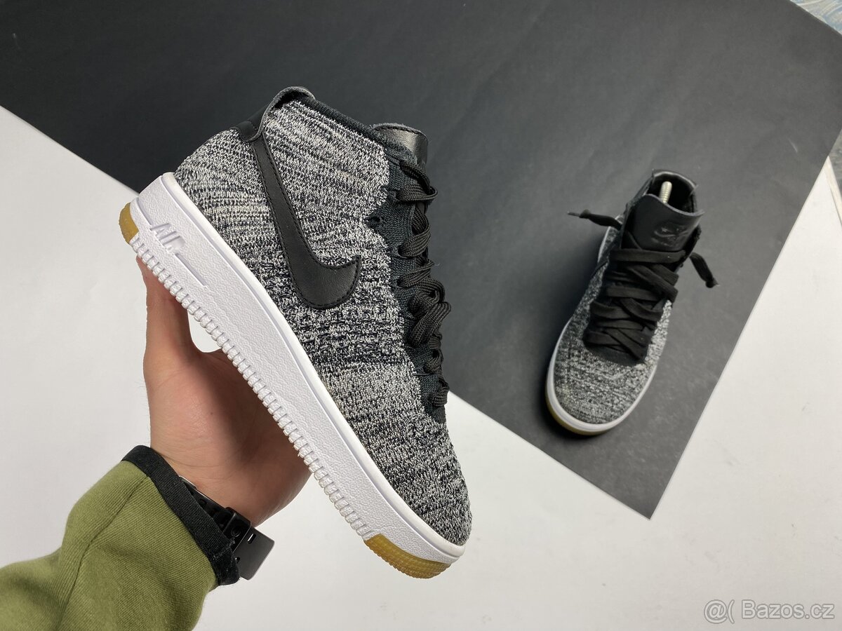 Boty Nike Air Force 1 Flyknit