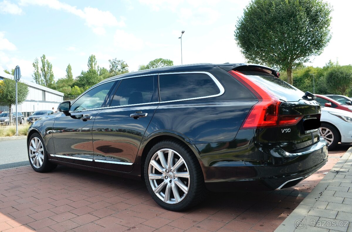 Volvo V90 T4 po kompletním servisu, v perfektním stavu.