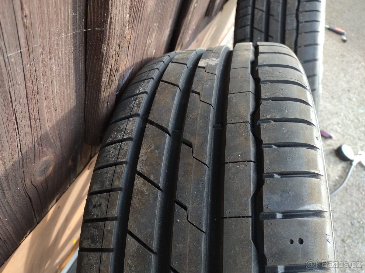 Sada nových letních pneu Hankook Ventus S1 evo3 225/45 R17