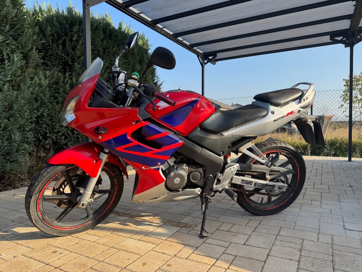 Honda CBR125R