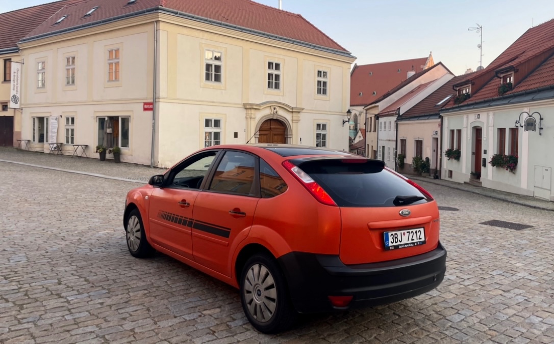 Nabízím k prodeji  Ford Focus  1.6 i 74kw 2006 STK 6/2025