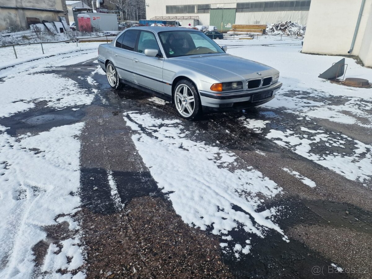 BMW e38 728iA LPG, benzin plus plyn Motor: 2.8 Palivo: benzi