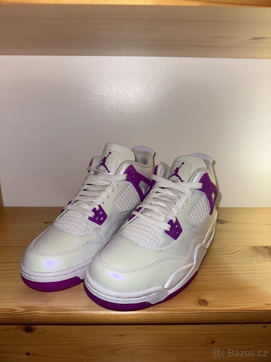 Air Jordan 4 Hyper Violet