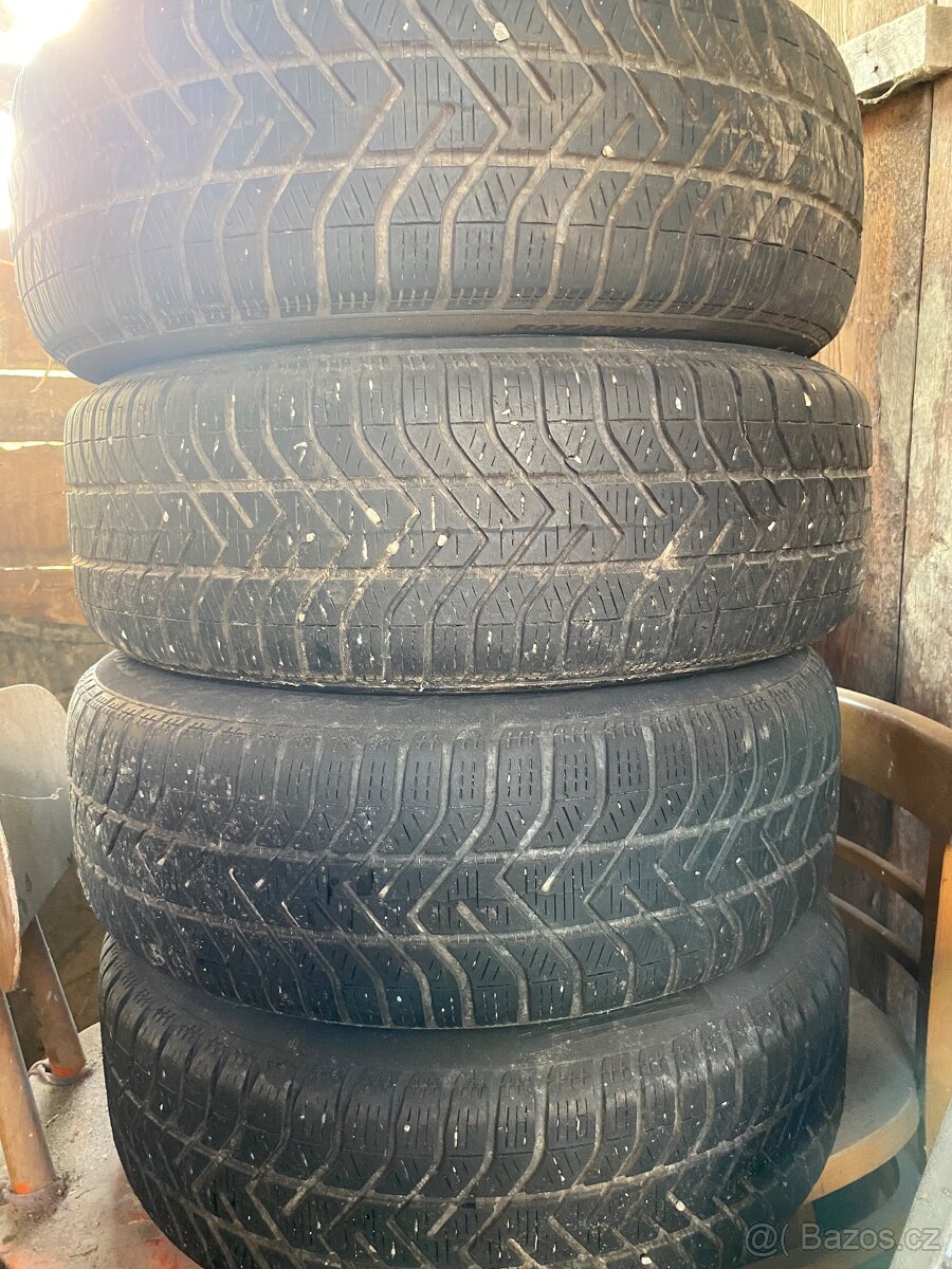 Zimni 195/60 R16