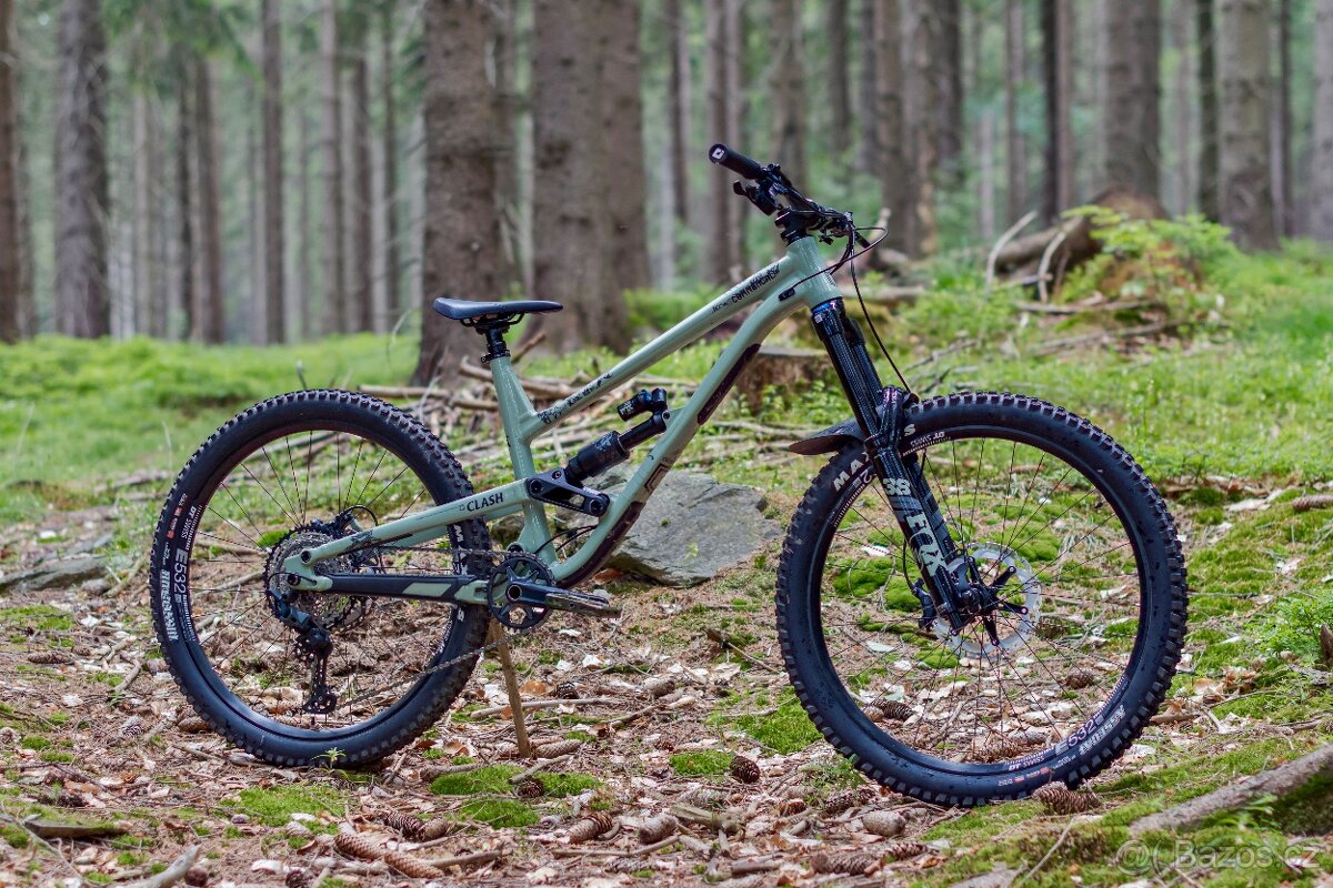 COMMENCAL CLASH ESSENTIAL - HERITAGE GREEN