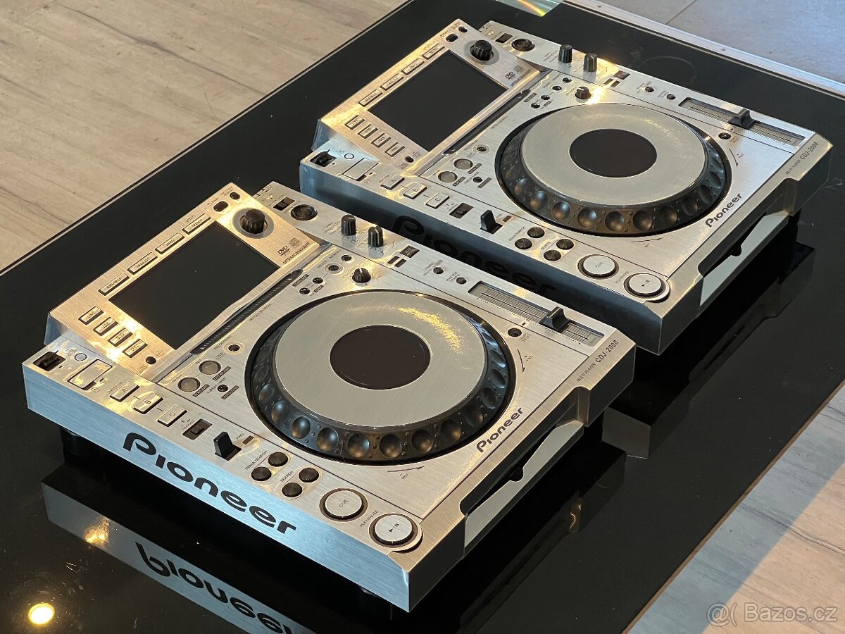 Pioneer CDJ 2000 - vzhled Platinum