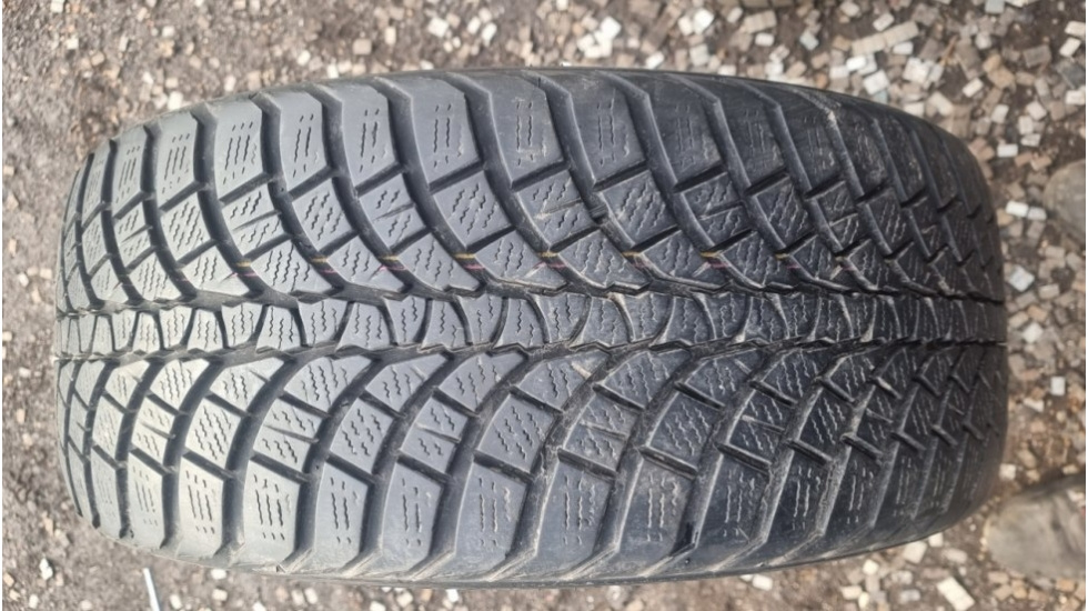 Zimní pneumatika 245/45/19 Kumho