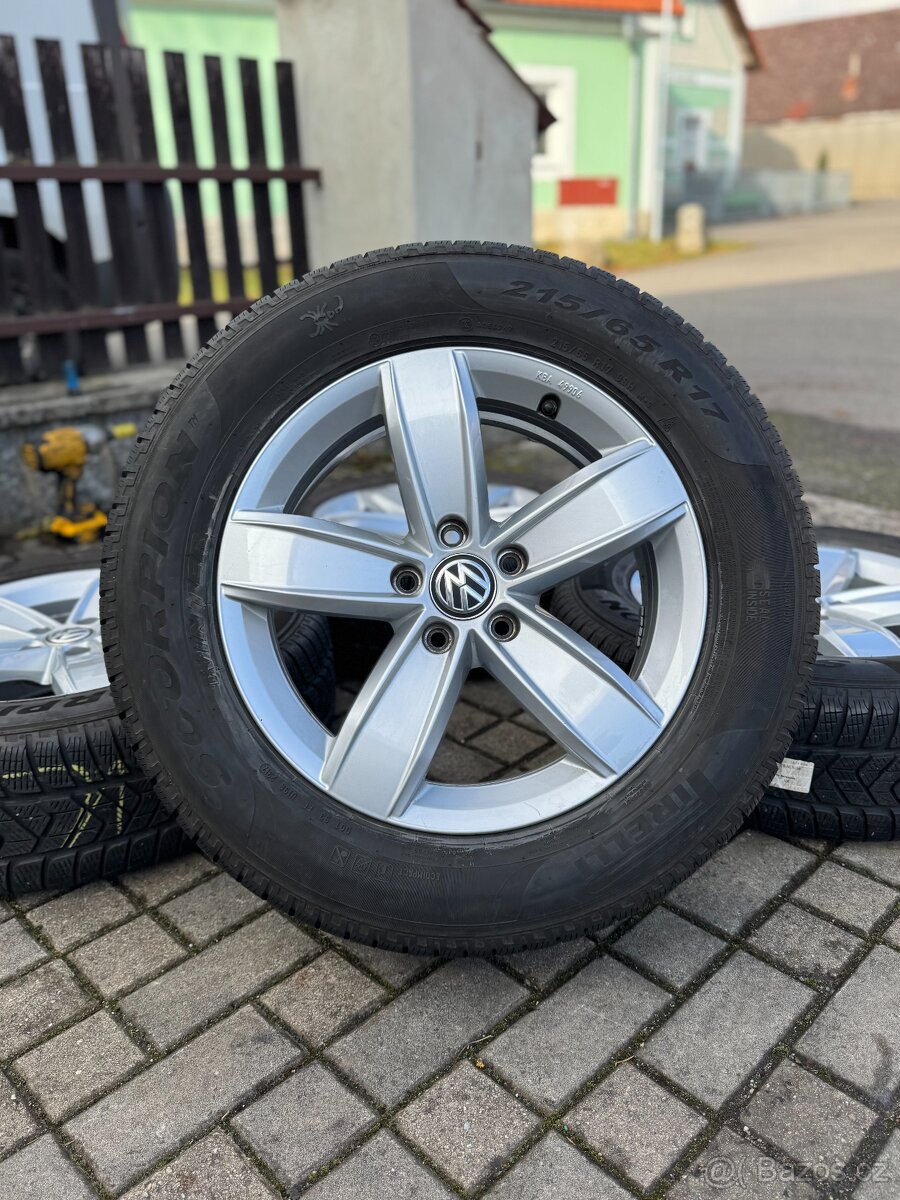 ORIGINÁL Alu Volkswagen Corvara R17, 5x112 - ZIMNÍ PNEU