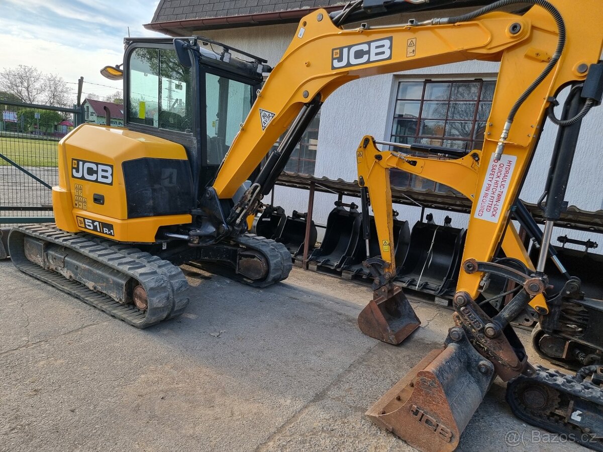 JCB 51R 2019 - 2450mth TOP stav, pásy 90%, připravený