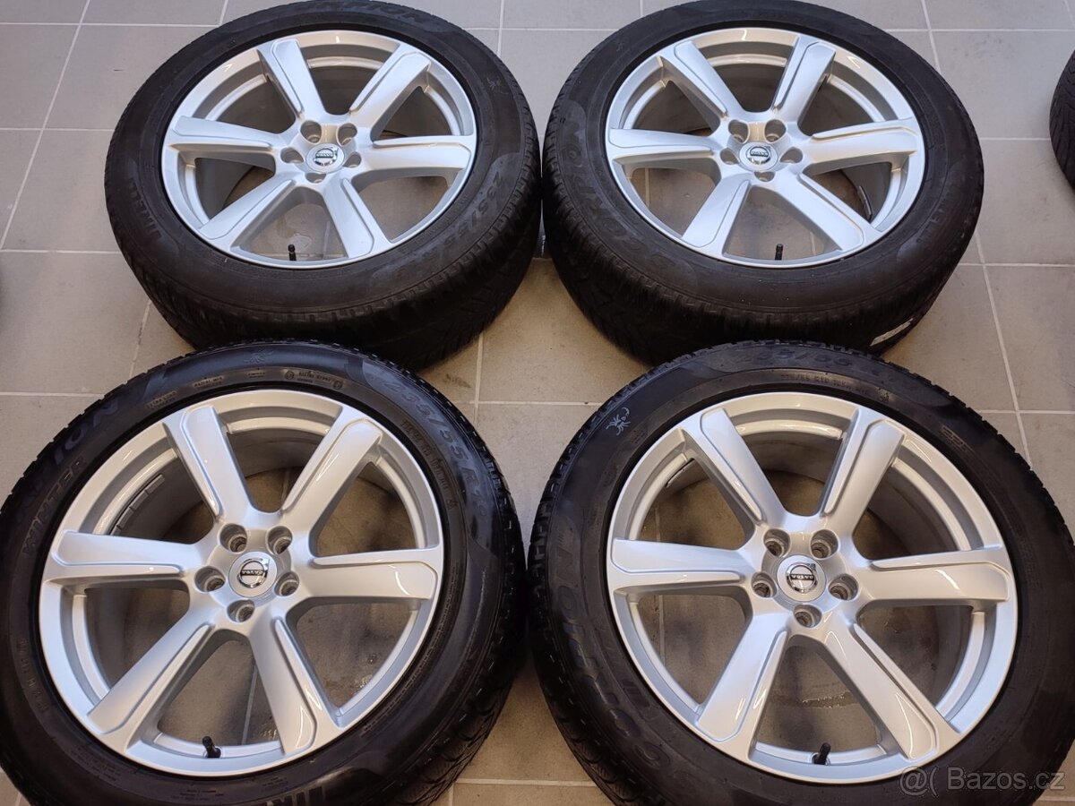 Zánovní originál ALU kola Volvo 19" 5x108 ET42,5